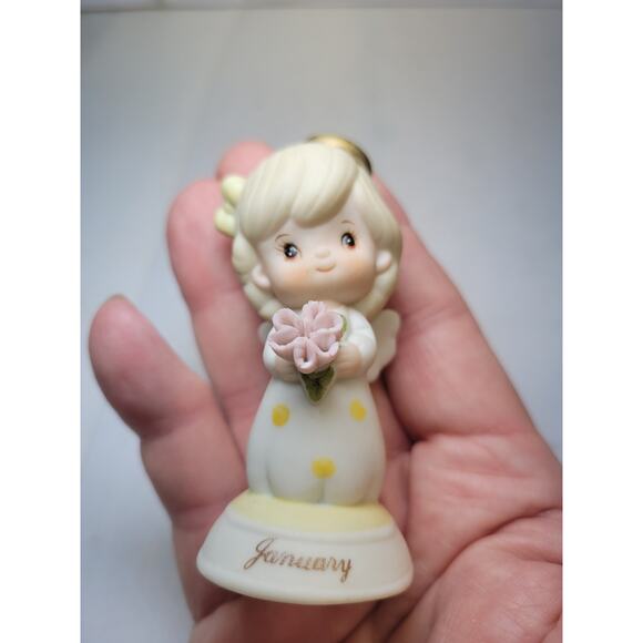 Vintage Lefton Angel January Figurine Birthday Girl Holding Flower 03225 - Picture 5 of 5